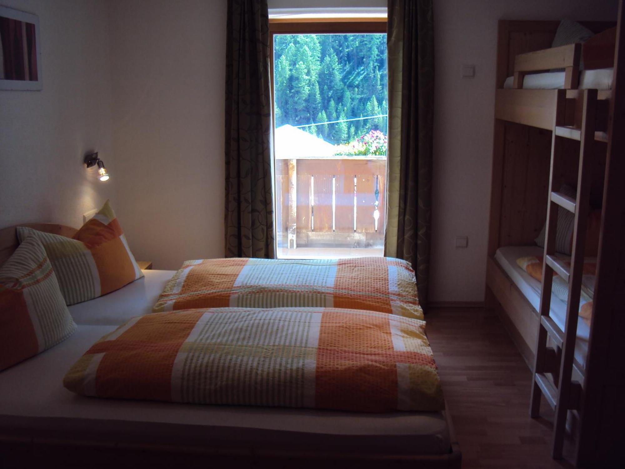 Haus Fliri Otel Curon Venosta Oda fotoğraf