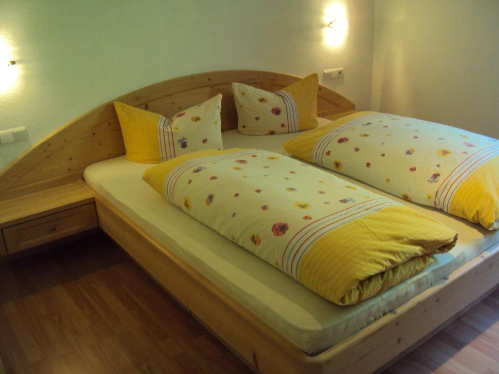 Haus Fliri Otel Curon Venosta Oda fotoğraf