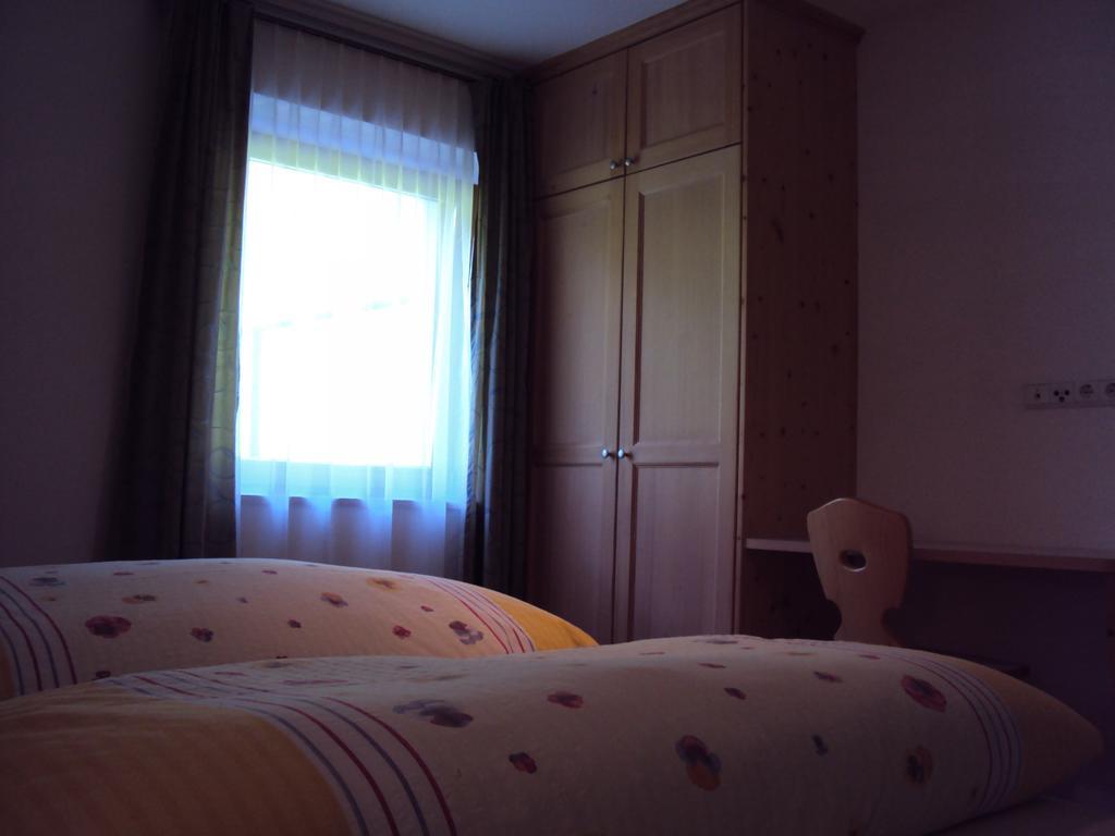 Haus Fliri Otel Curon Venosta Oda fotoğraf